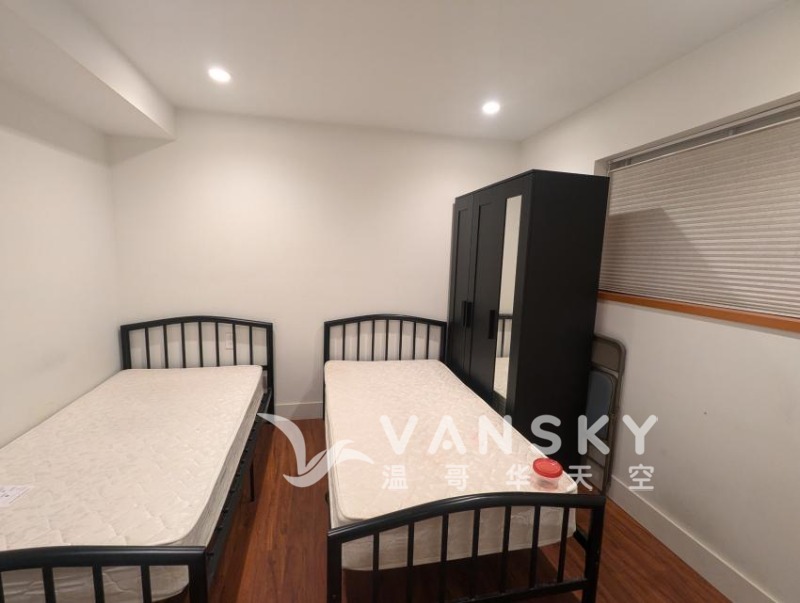 250120210919_home photoes.jpg